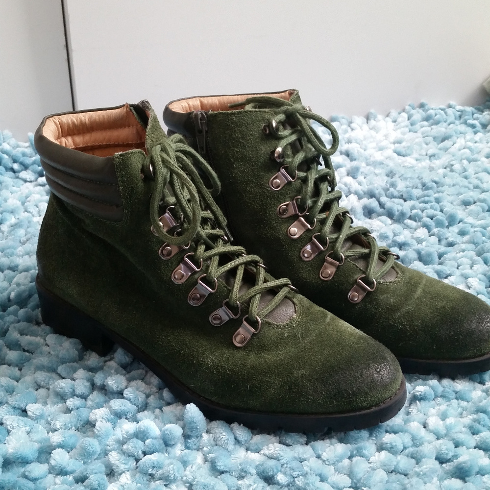 Dark green suede Corso Como booties